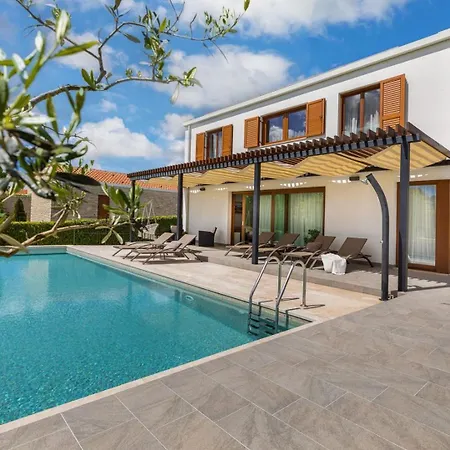 Terra Gialla Villa *